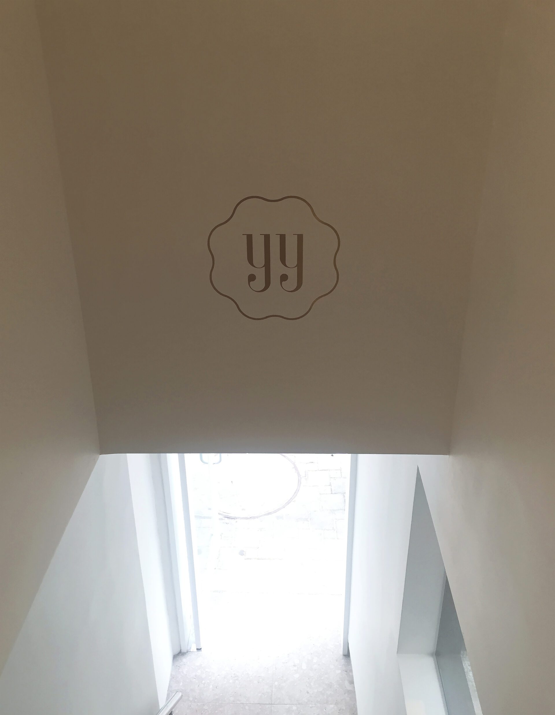 yunyun-salon symbol sign